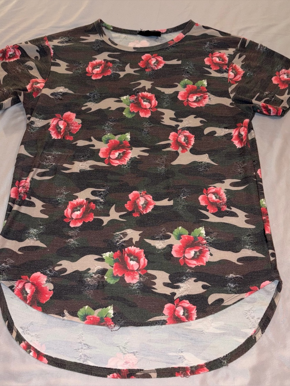 Nova Womens Floral Camo Distressed Short Sleeve Top - Pink/Green